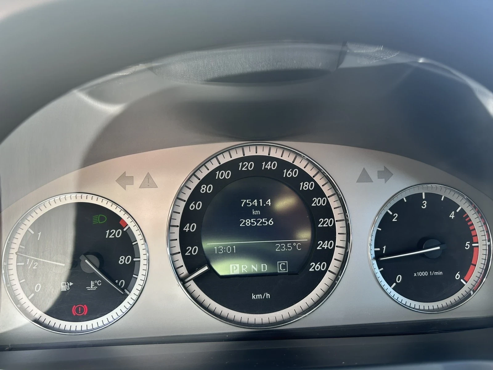 Mercedes-Benz C 200 Седан, снимка 11 - Автомобили и джипове - 54719912