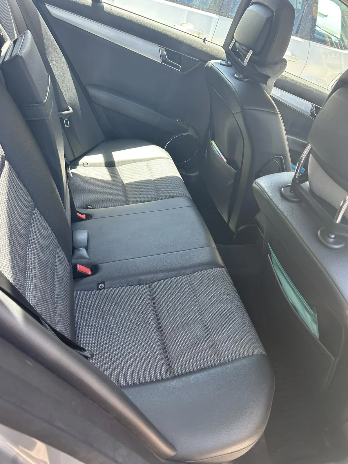 Mercedes-Benz C 200 Седан, снимка 6 - Автомобили и джипове - 54719912