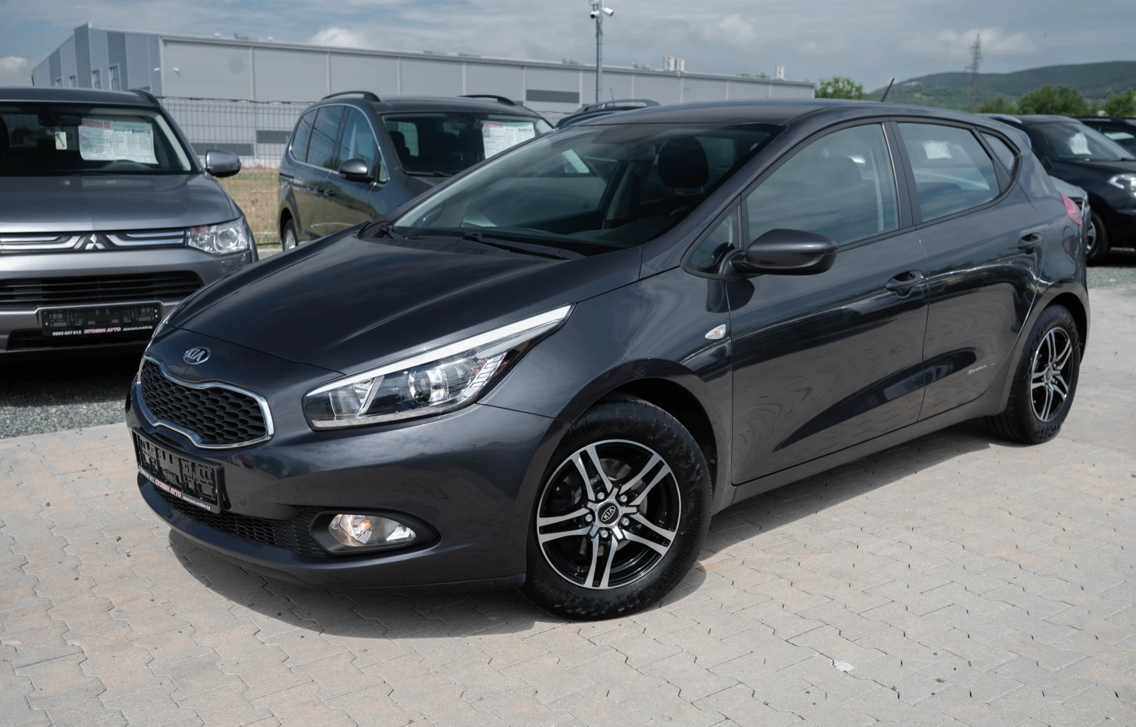 Kia Ceed 1.4* 100кс* 6ск* бензин, снимка 3 - Автомобили и джипове - 54760661