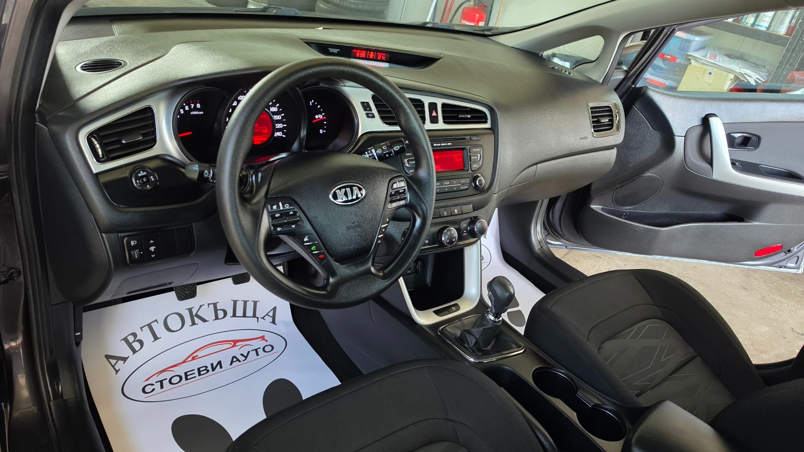 Kia Ceed 1.4* 100кс* 6ск* бензин, снимка 9 - Автомобили и джипове - 54760661