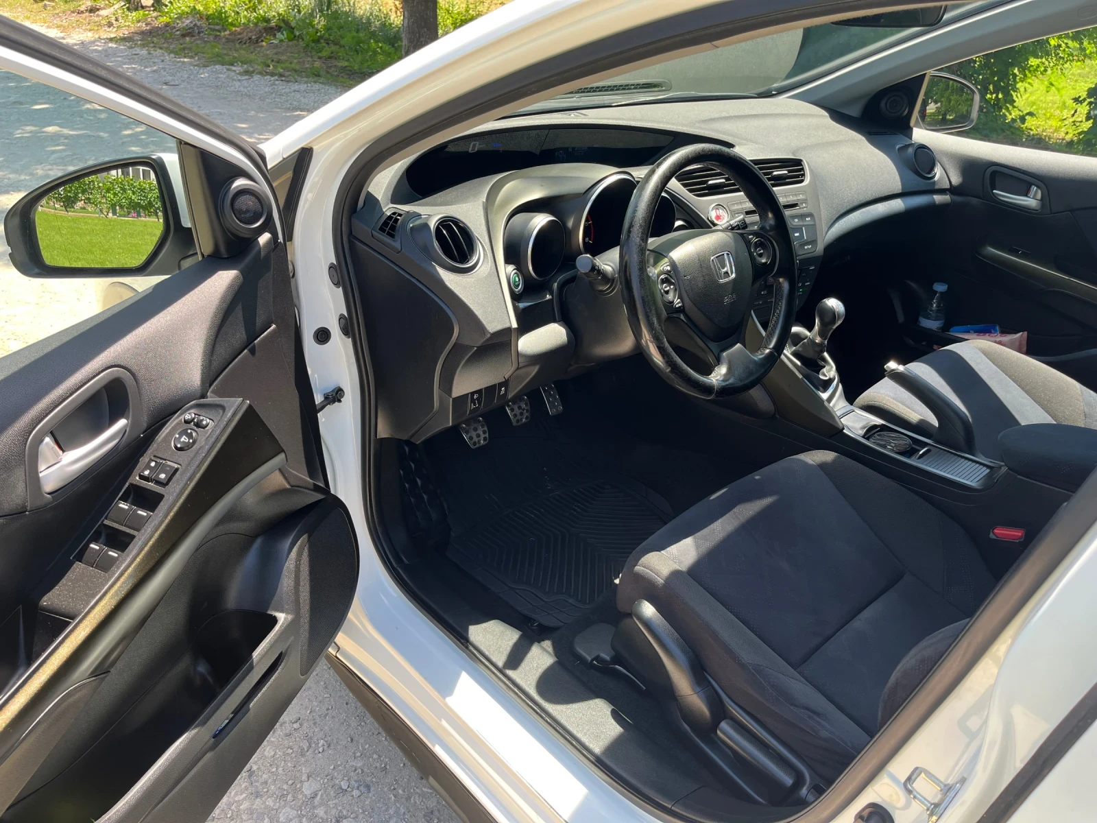 Honda Civic 2.2 iDTEC, снимка 9 - Автомобили и джипове - 54925307