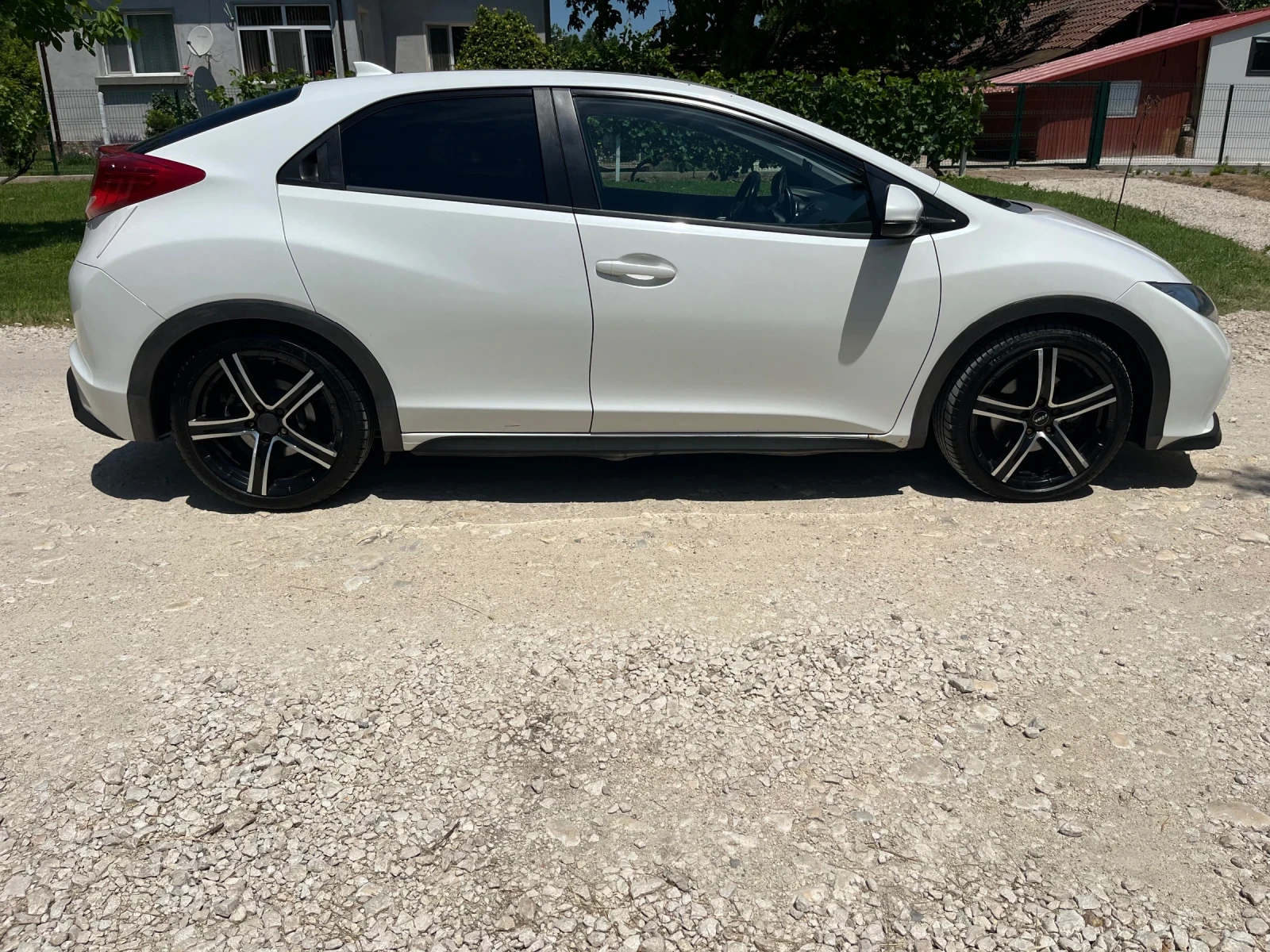 Honda Civic 2.2 iDTEC, снимка 4 - Автомобили и джипове - 54925307