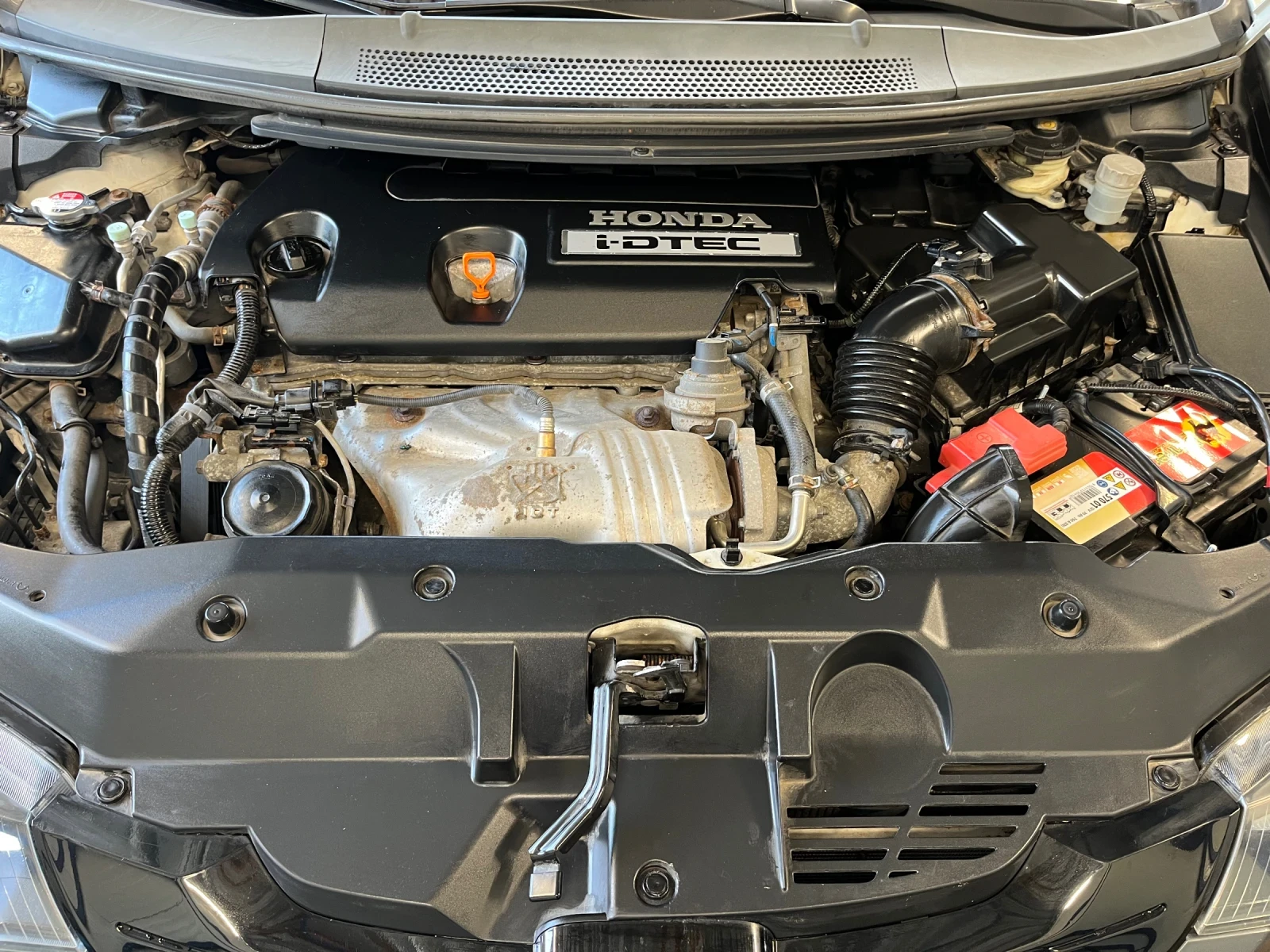 Honda Civic 2.2 iDTEC, снимка 11 - Автомобили и джипове - 54925307