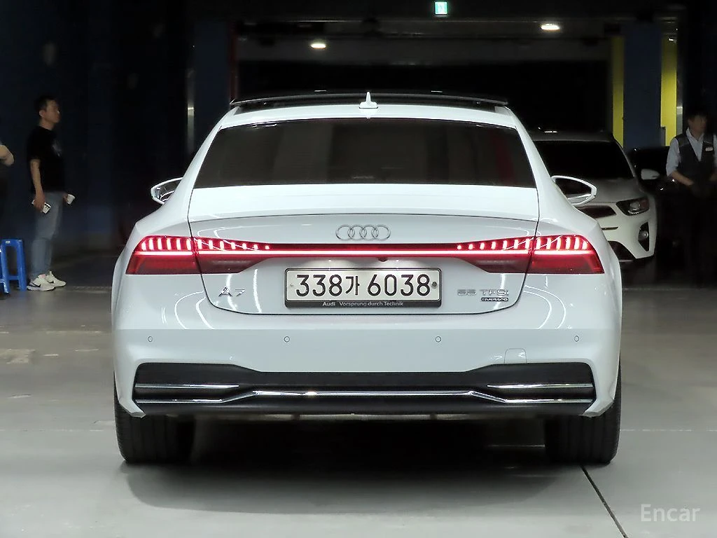Audi A7 55TFSI Quattro Premium* B&O* 360* ХЕДЪП* DISTRONIC, снимка 4 - Автомобили и джипове - 55072493
