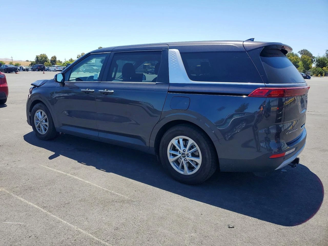 Kia Carnival LХ* КРАЙНА ЦЕНА* , снимка 3 - Автомобили и джипове - 55198451