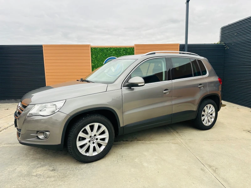 VW Tiguan 2.0 TDI/DSG/4X4, снимка 8 - Автомобили и джипове - 47940651