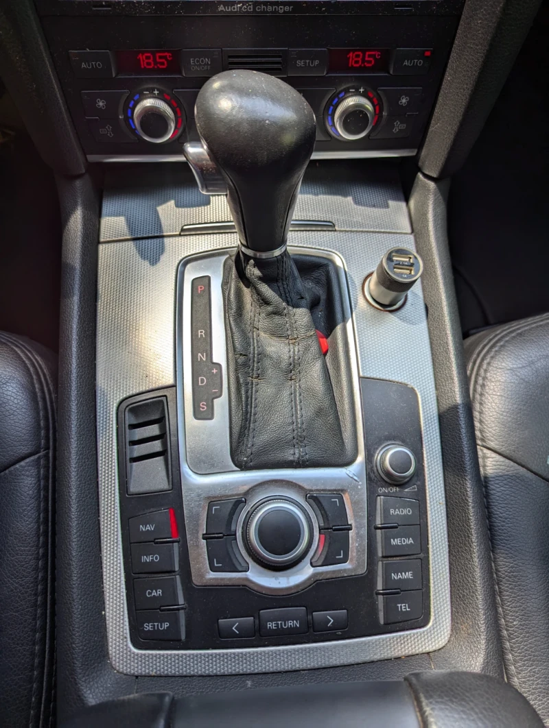 Audi Q7 3.0TDI V6, снимка 12 - Автомобили и джипове - 52270739