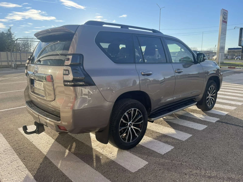 Toyota Land cruiser 2.8D, снимка 8 - Автомобили и джипове - 52738248