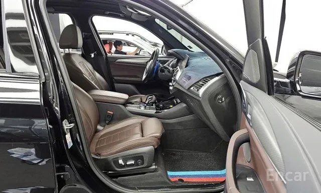 BMW X3 M40i / SWAROVSKI / XDRIVE / 360 / ПАНО / ОБДУХ / , снимка 15 - Автомобили и джипове - 54897362