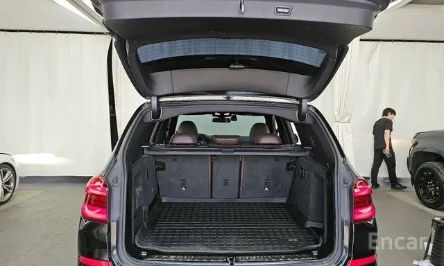 BMW X3 M40i / SWAROVSKI / XDRIVE / 360 / ПАНО / ОБДУХ / , снимка 14 - Автомобили и джипове - 54897362