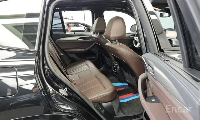 BMW X3 M40i / SWAROVSKI / XDRIVE / 360 / ПАНО / ОБДУХ / , снимка 17 - Автомобили и джипове - 54897362