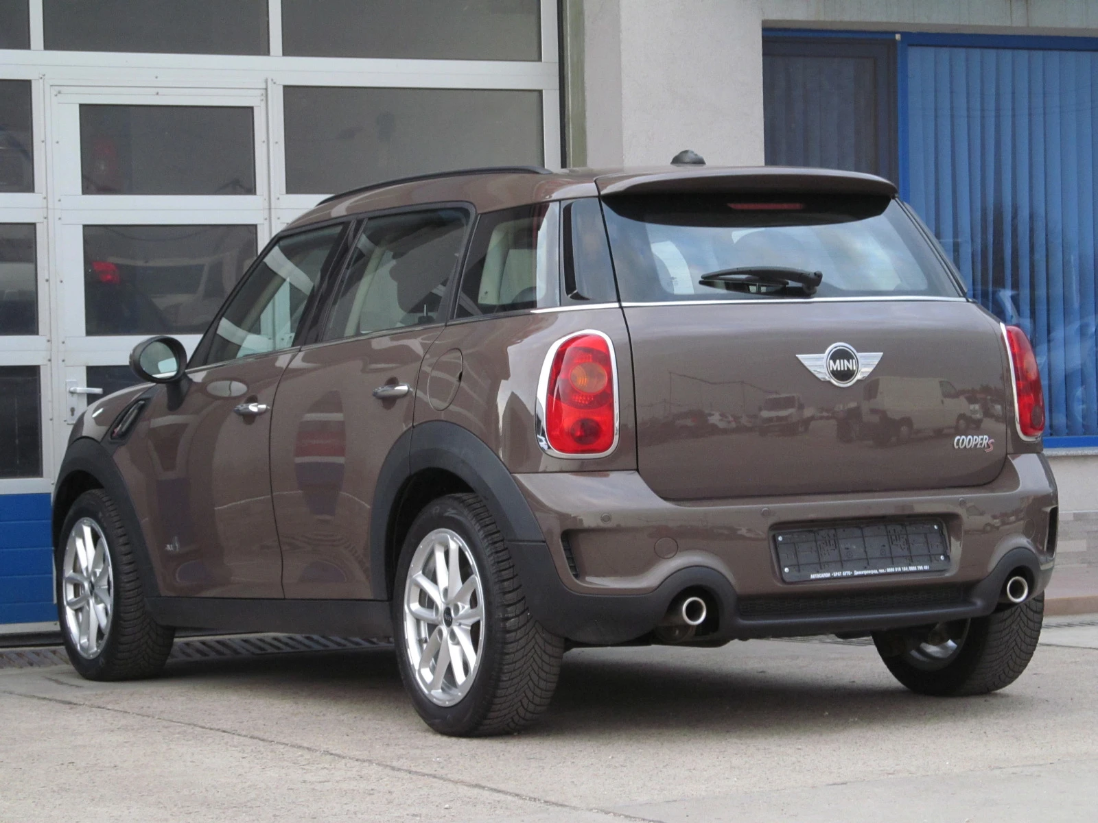 Mini Countryman 1.6/S БЕНЗИН/ALL 4 COUNTRYMAN - изображение 4