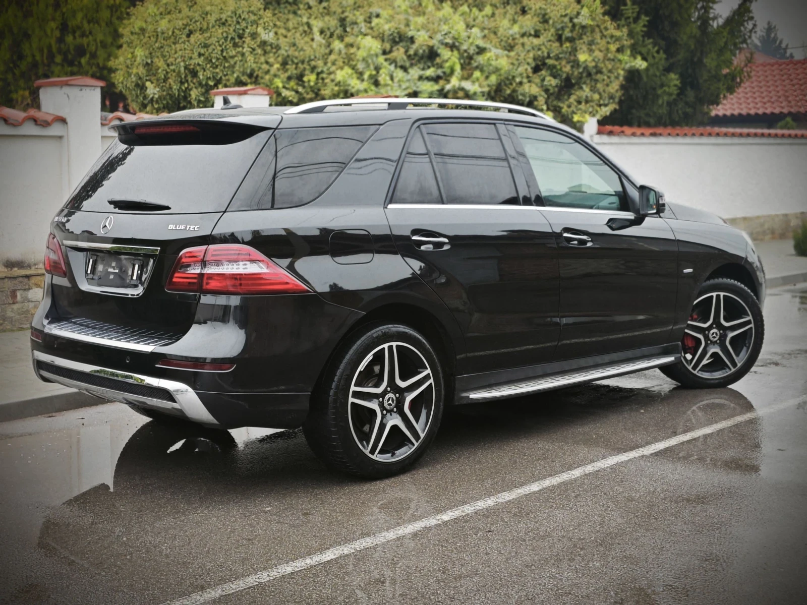 Mercedes-Benz ML 350 AMG/ОБСЛУЖЕН/КАМЕРА/ОБДУХВАНЕ - изображение 5