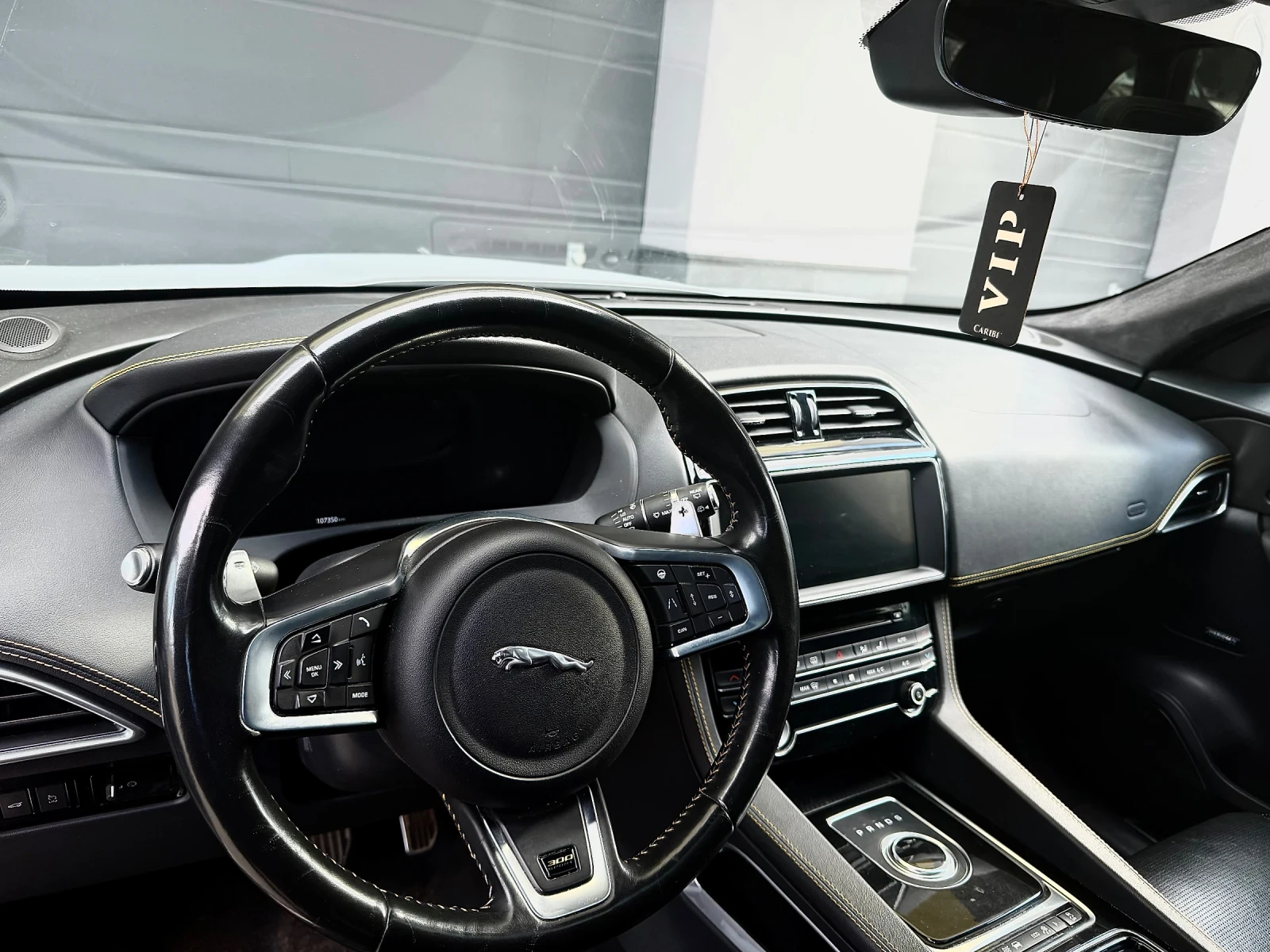 Jaguar F-PACE 300 SPORT. / Лизинг - изображение 6