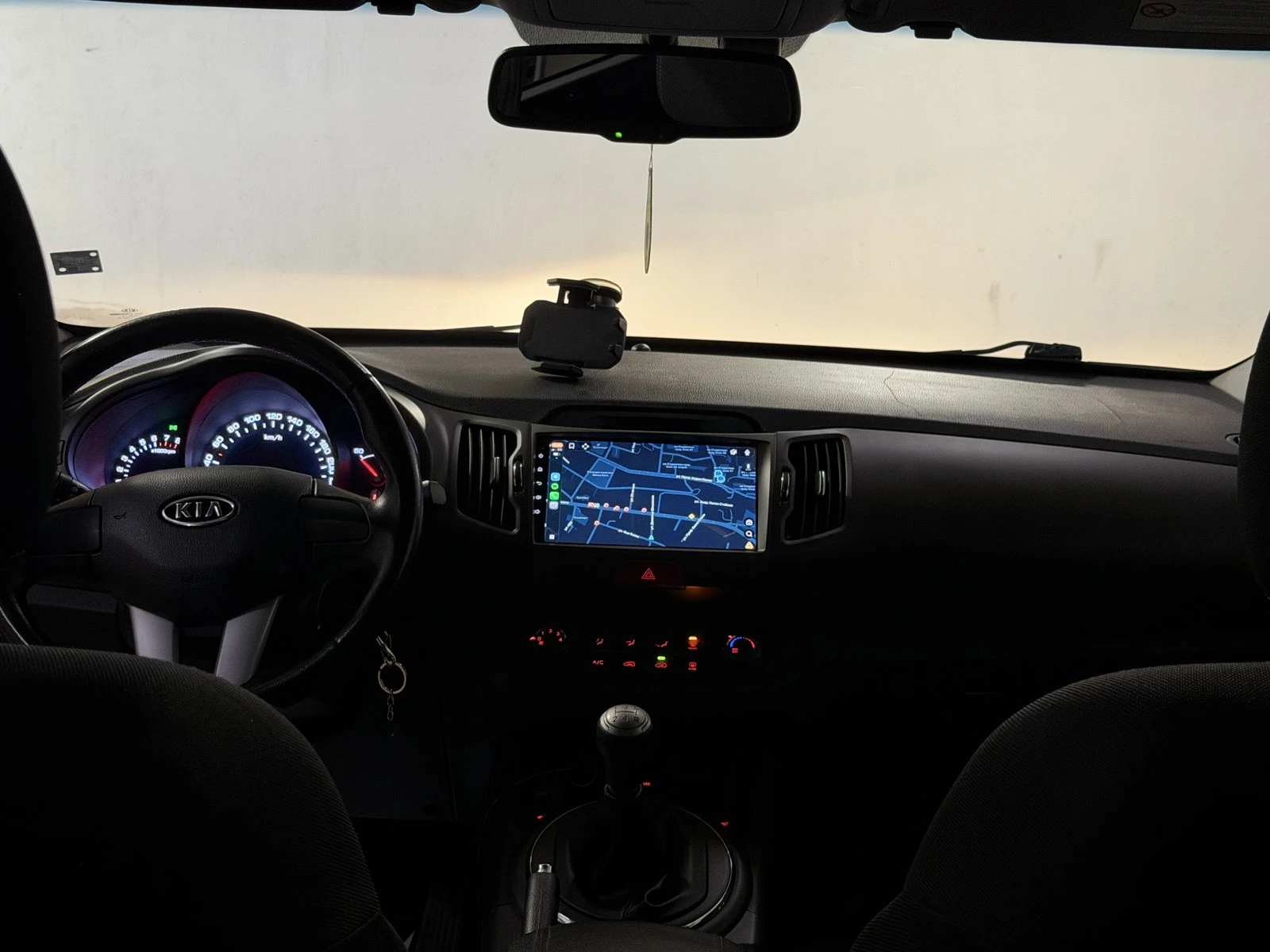 Kia Sportage, снимка 8 - Автомобили и джипове - 54333654