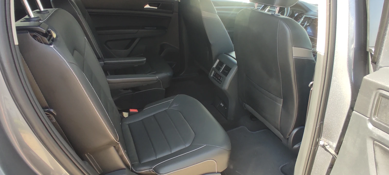 VW Atlas 4-MOTION: 3.6I-V6; 6-МЕСТА: FULL!!!, снимка 11 - Автомобили и джипове - 54344584