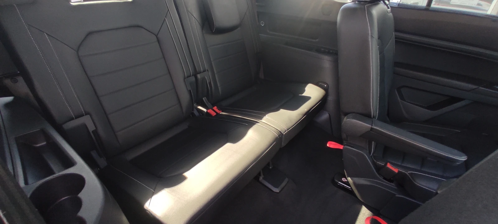 VW Atlas 4-MOTION: 3.6I-V6; 6-МЕСТА: FULL!!!, снимка 12 - Автомобили и джипове - 54344584