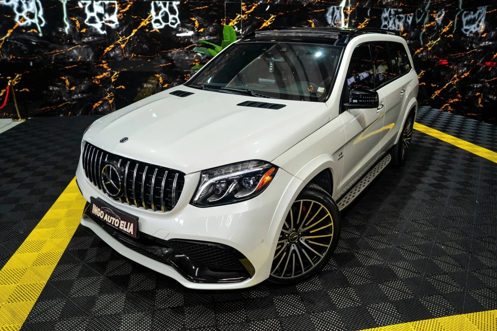 Mercedes-Benz GLS 63 AMG V8 BITURBO CARBON LED NAVI ПАНО H&K ЛИЗИНГ 100%, снимка 5 - Автомобили и джипове - 54685248