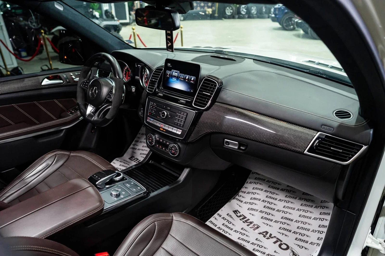Mercedes-Benz GLS 63 AMG V8 BITURBO CARBON LED NAVI ПАНО H&K ЛИЗИНГ 100%, снимка 13 - Автомобили и джипове - 54685248