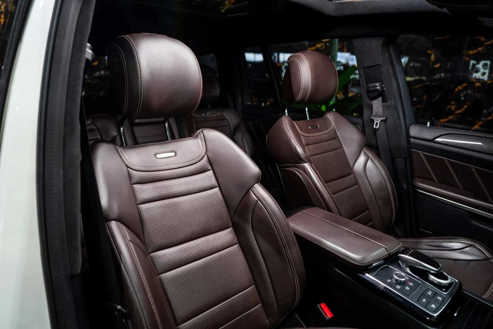 Mercedes-Benz GLS 63 AMG V8 BITURBO CARBON LED NAVI ПАНО H&K ЛИЗИНГ 100%, снимка 14 - Автомобили и джипове - 54685248