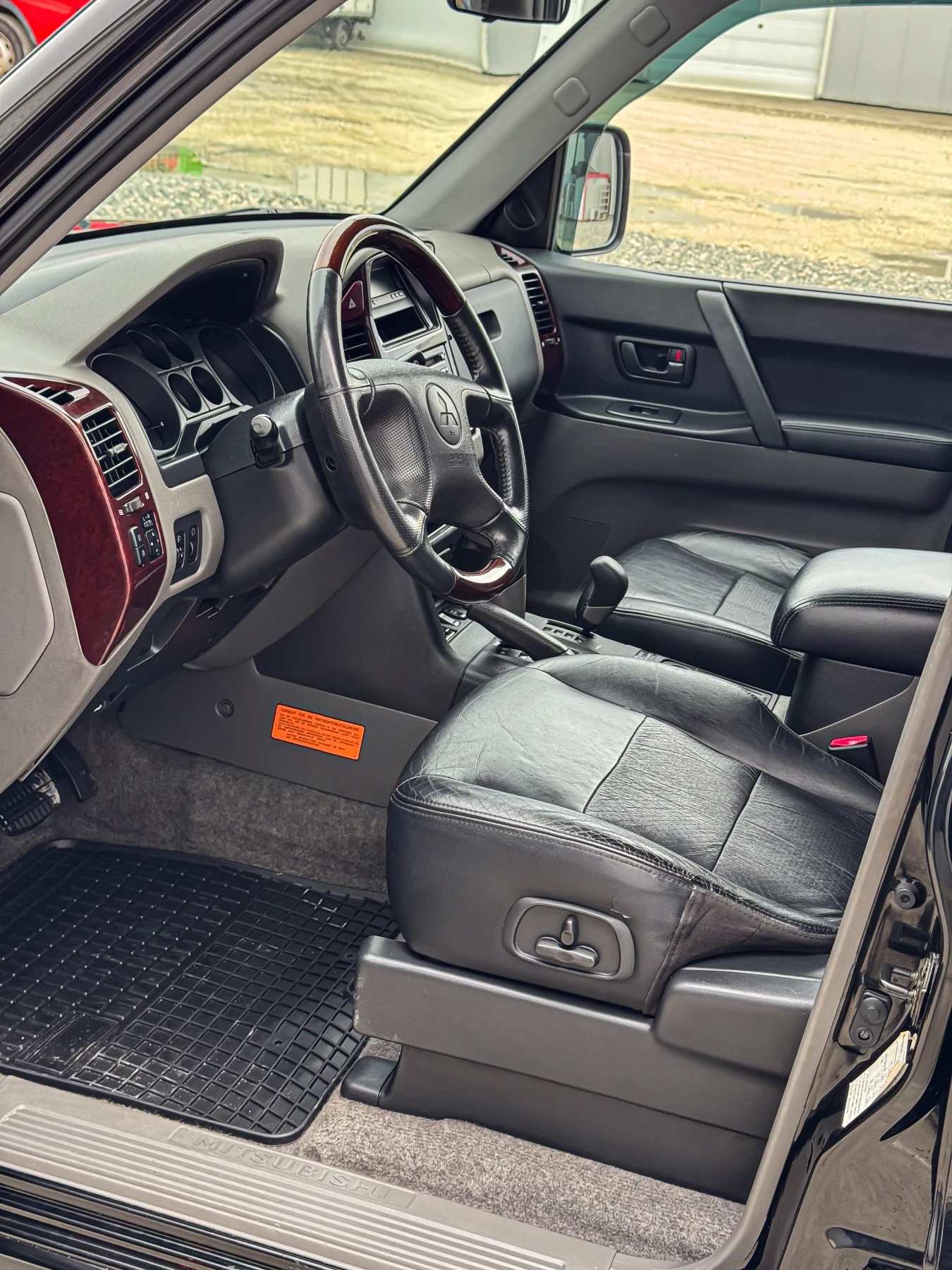 Mitsubishi Pajero SUPER SELECT- КЛИМАТИК - 7 места , снимка 8 - Автомобили и джипове - 54813825