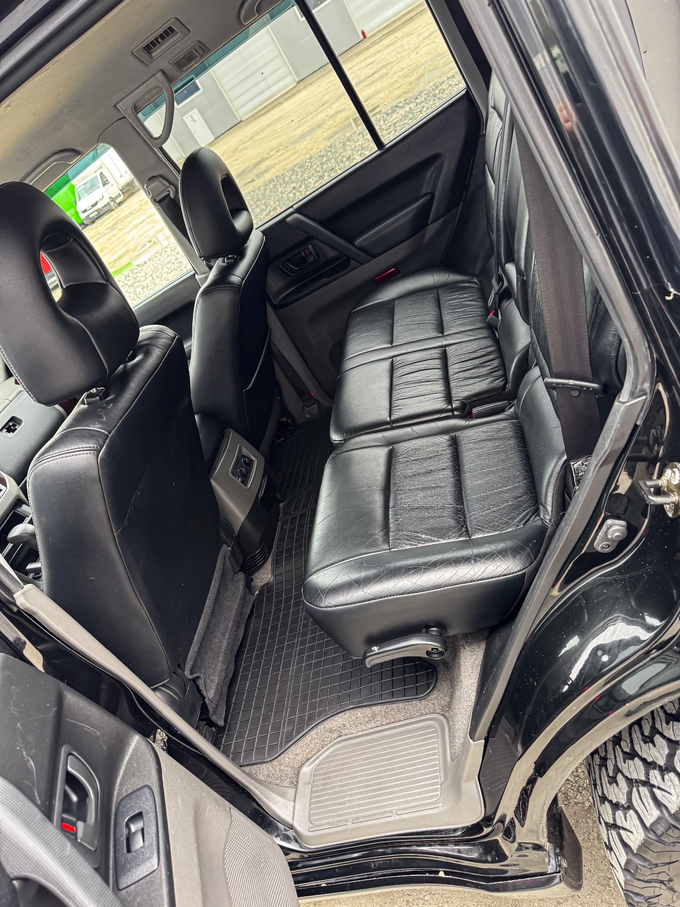 Mitsubishi Pajero SUPER SELECT- КЛИМАТИК - 7 места , снимка 13 - Автомобили и джипове - 54813825
