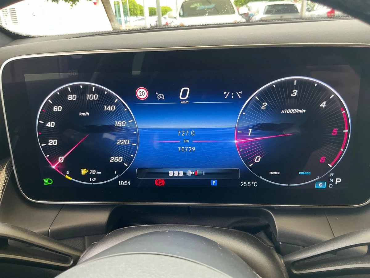 Mercedes-Benz GLC 220 Mild-Hybrid 4Matic AMG Line, снимка 11 - Автомобили и джипове - 55900883
