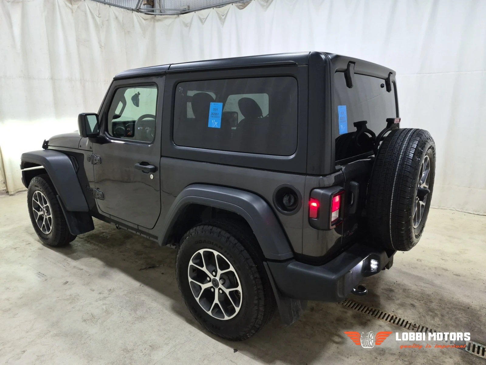Jeep Wrangler, снимка 4 - Автомобили и джипове - 55955747