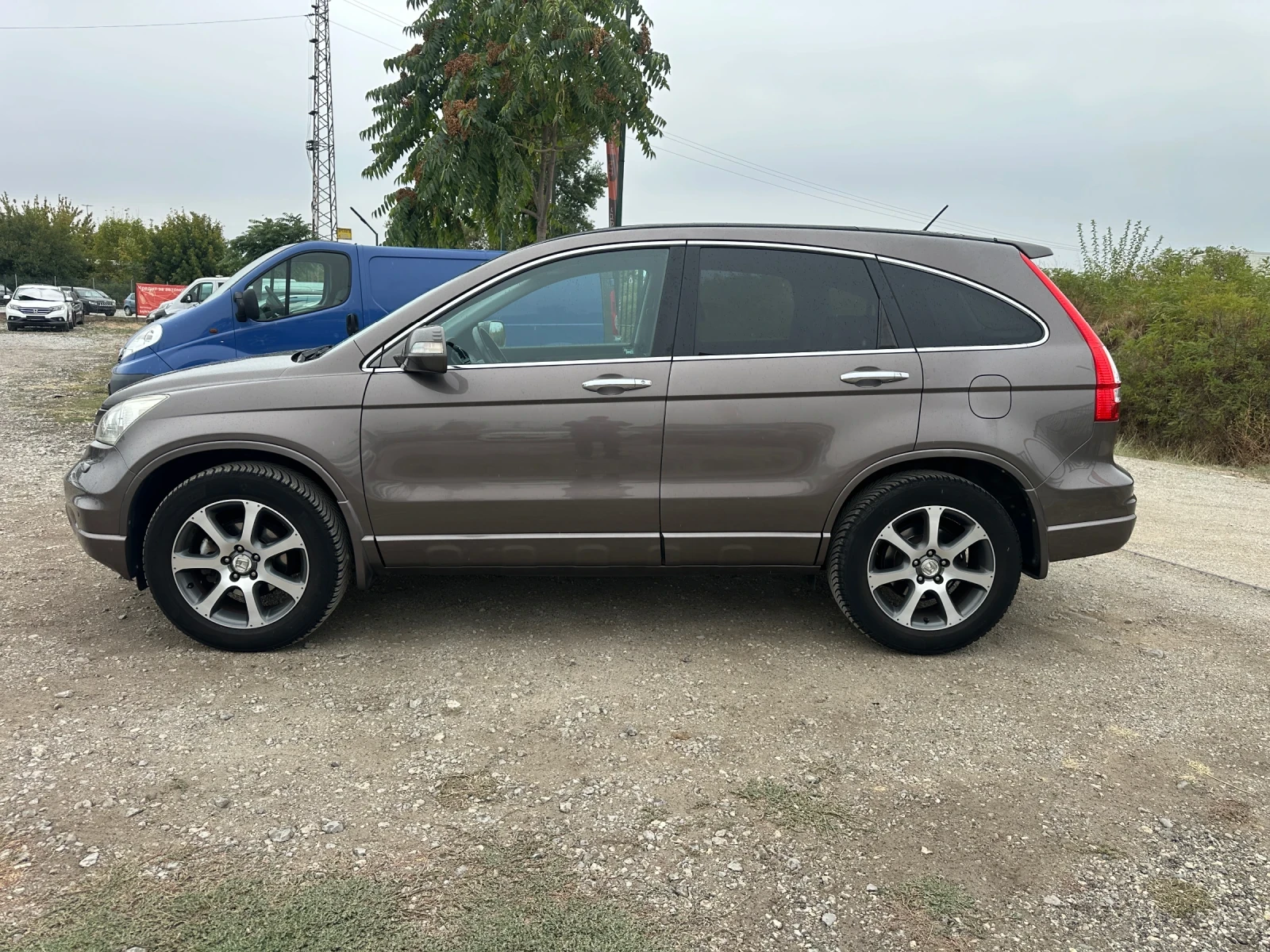 Honda Cr-v 2.0-FACE-EXECUTIVE-РЪЧКА-1-СТВЕНИК-1Г-ГАРАНЦИЯ!, снимка 2 - Автомобили и джипове - 56226611