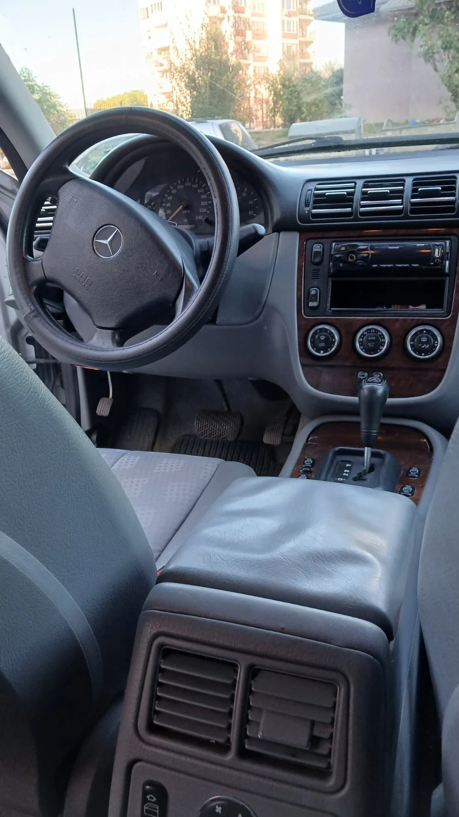 Mercedes-Benz ML 270 270, снимка 9 - Автомобили и джипове - 56341037