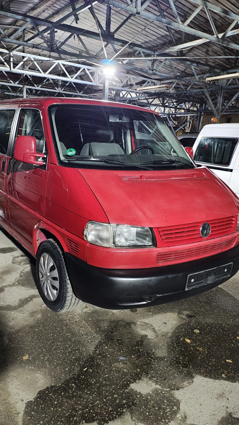 VW T4 2.5 i multivan, снимка 8 - Бусове и автобуси - 48859101