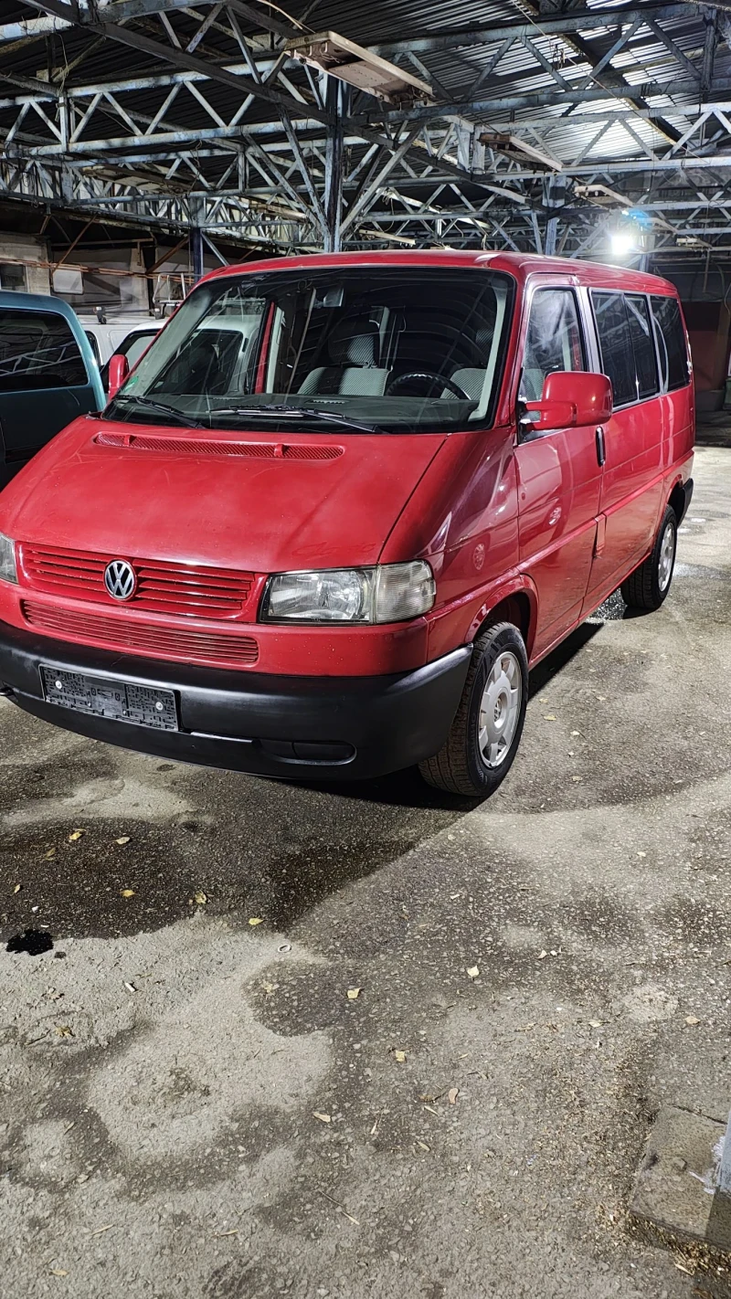 VW T4 2.5 i multivan, снимка 1 - Бусове и автобуси - 49564249