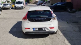 Volvo V40 D2