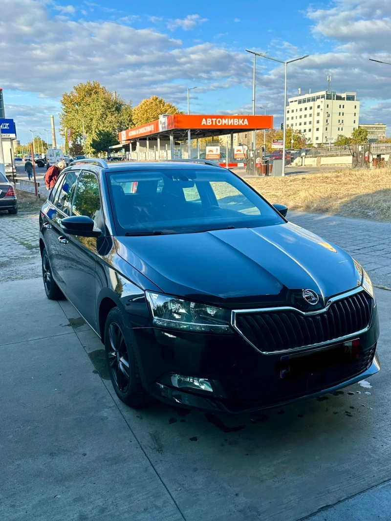 Skoda Fabia, снимка 2 - Автомобили и джипове - 47789659