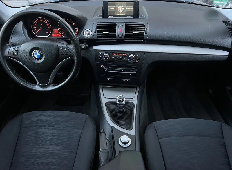 BMW 116 FACELIFT/NAVI/6sk/PODGREV/UNIKAT, снимка 15 - Автомобили и джипове - 47855570