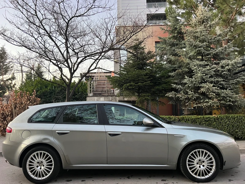 Alfa Romeo 159 sportwagon 2.4JTDm SPORTWAGON/210кс/KLIMATRONIK/UNIKAT, снимка 6 - Автомобили и джипове - 48722089