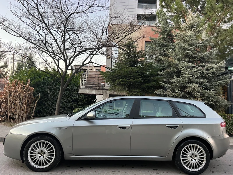 Alfa Romeo 159 sportwagon 2.4JTDm SPORTWAGON/210кс/KLIMATRONIK/UNIKAT, снимка 3 - Автомобили и джипове - 48722089