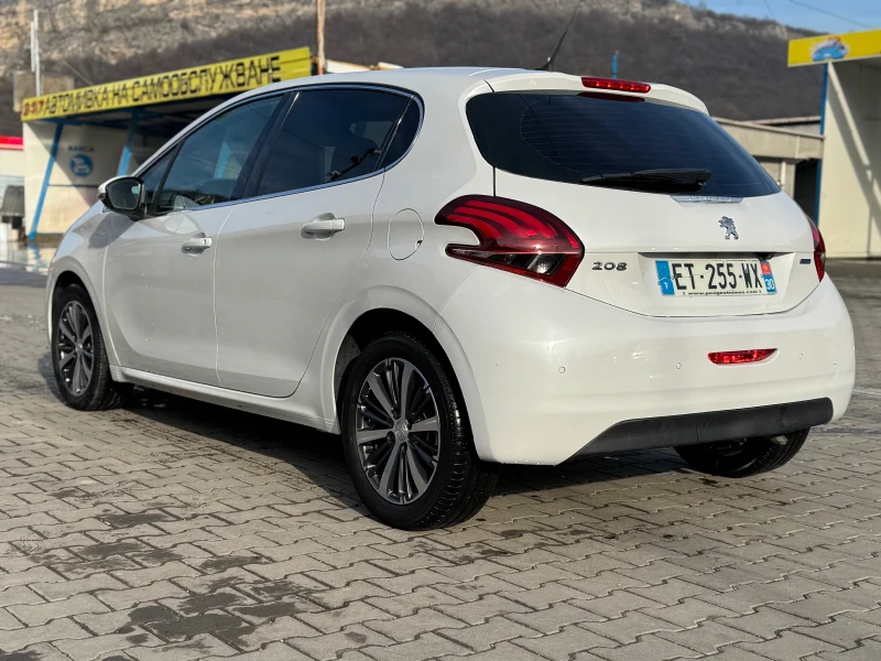 Peugeot 208, снимка 5 - Автомобили и джипове - 48767097