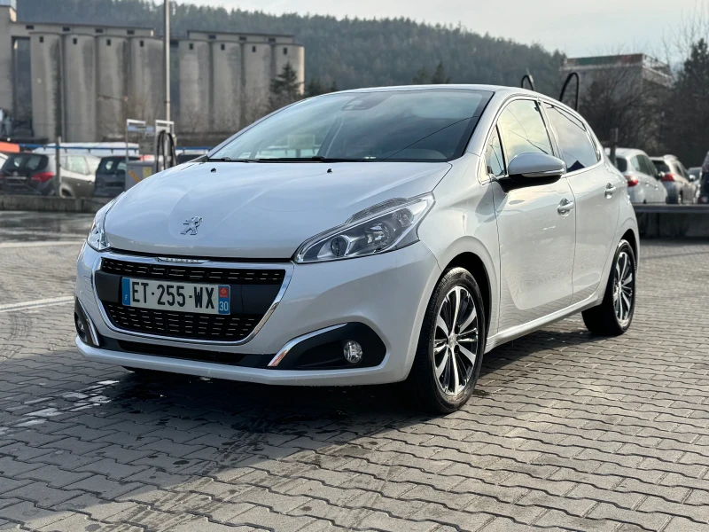 Peugeot 208, снимка 1 - Автомобили и джипове - 48767097