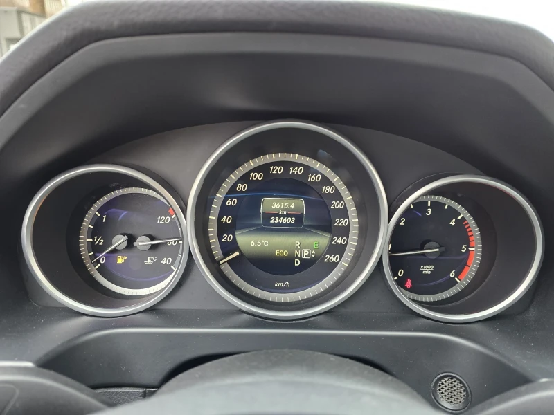 Mercedes-Benz E 200 2.2CDI 136к.с Business Sport, снимка 17 - Автомобили и джипове - 52654469