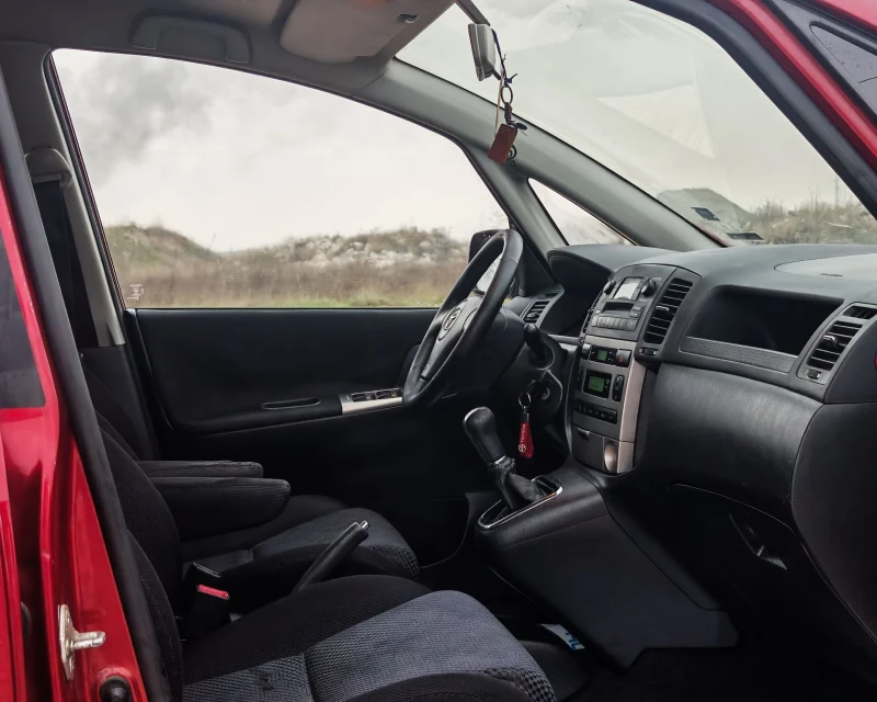 Toyota Corolla verso 2.0 90 К.С. ДИЗЕЛ!D4D!РЕГИСТРАЦИЯ! , снимка 10 - Автомобили и джипове - 52654193