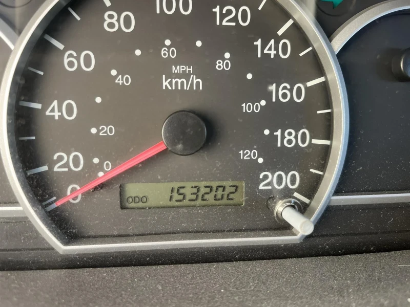 Kia Carens I, снимка 5 - Автомобили и джипове - 53168777