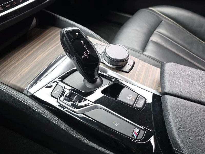BMW 530 530I Luxury Plus, снимка 11 - Автомобили и джипове - 55505362