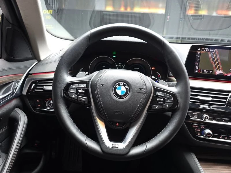 BMW 530 530I Luxury Plus, снимка 8 - Автомобили и джипове - 55505362
