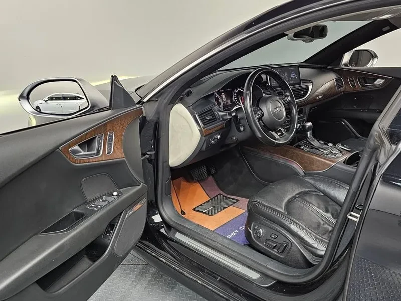Audi A7 30TFSI QUATTRO PRESTIGE, снимка 10 - Автомобили и джипове - 56159238