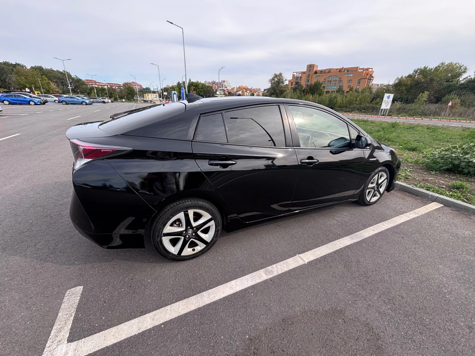 Toyota Prius 1.8 hybrid  - изображение 6