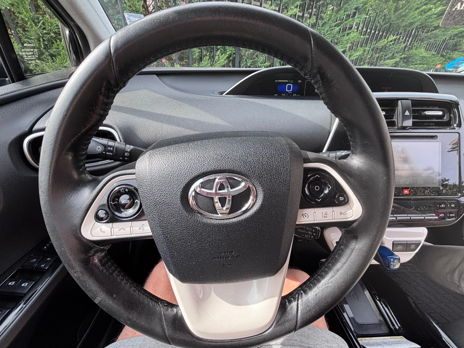 Toyota Prius 1.8 hybrid  - изображение 10