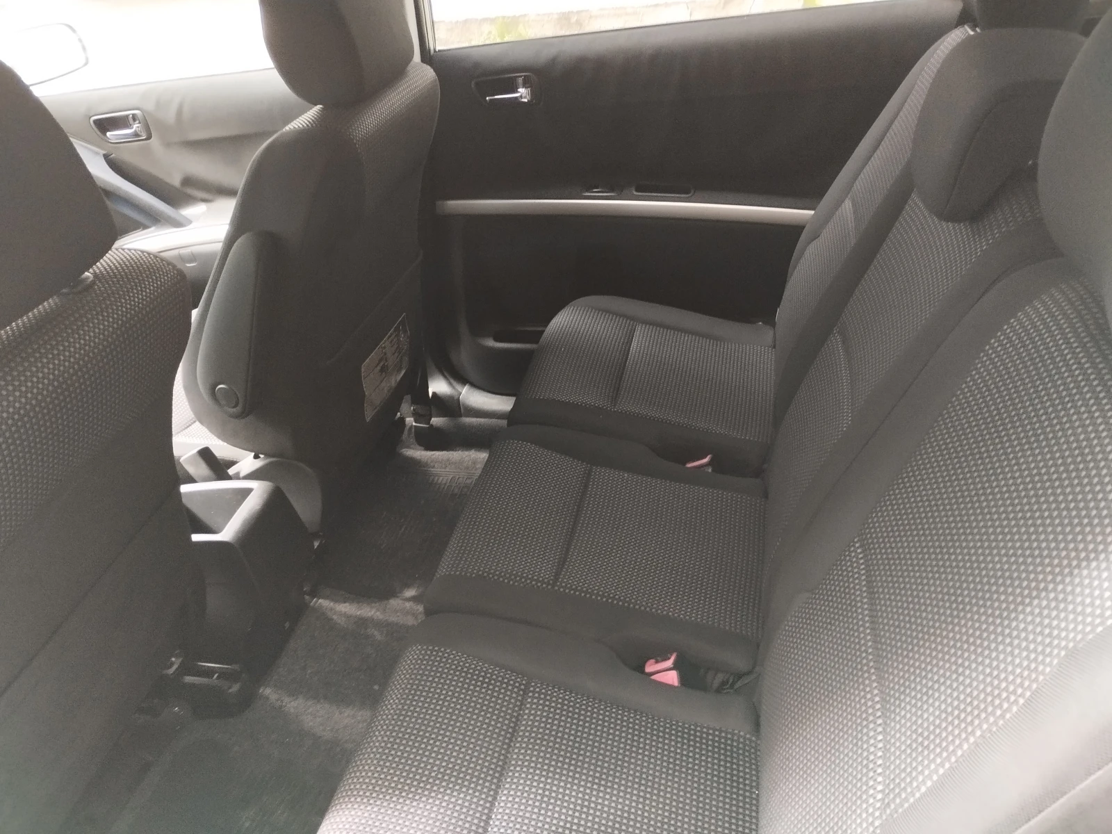 Toyota Corolla verso  - изображение 9