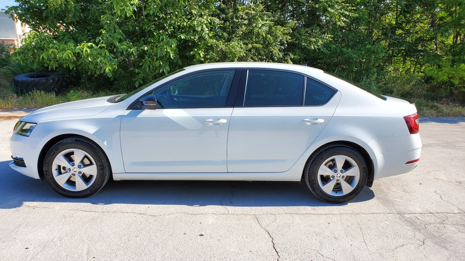 Skoda Octavia VISION / 1.5 TSI 150 к.с. / 44 хил км - изображение 2