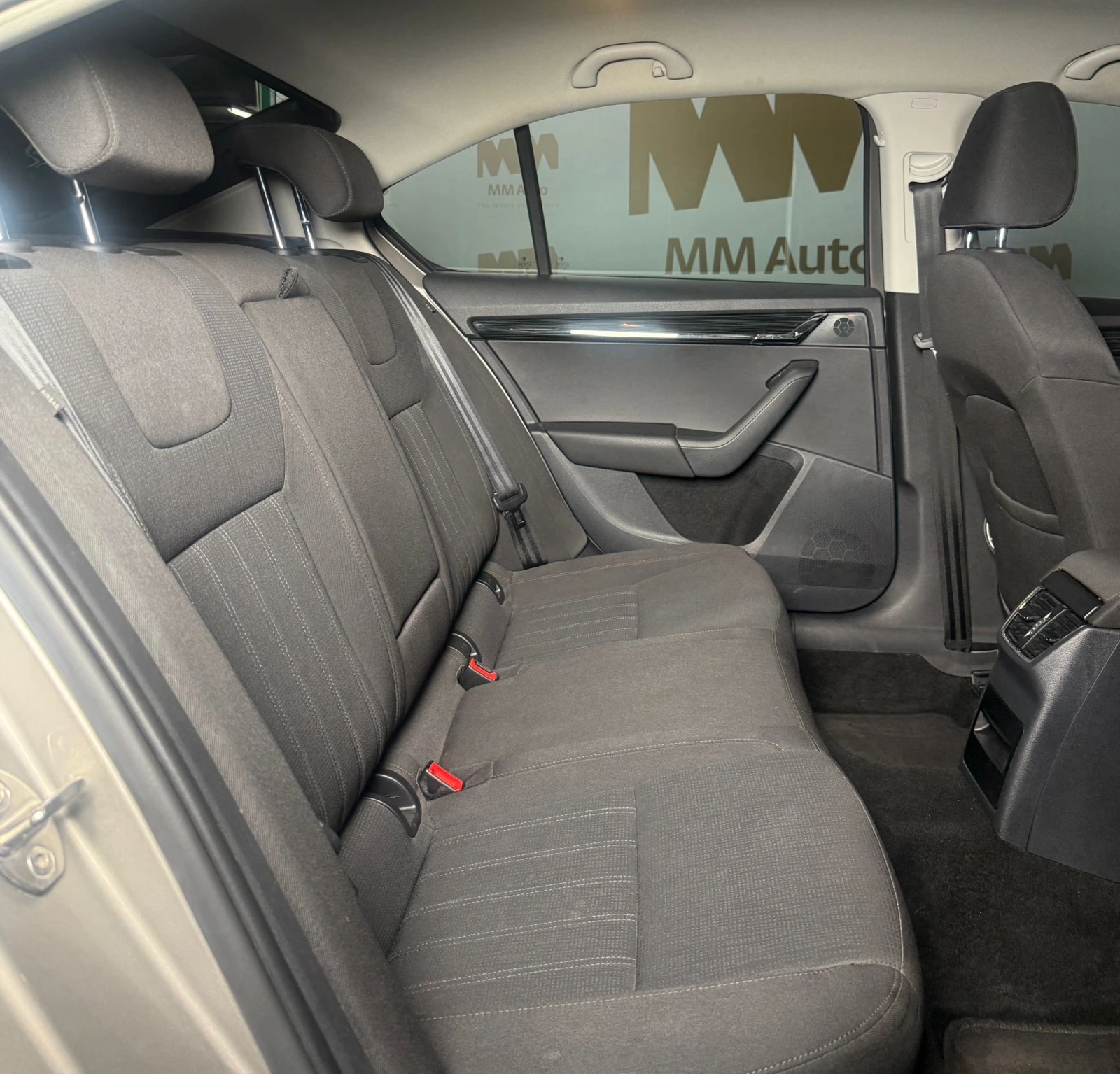 Skoda Octavia 2.0TDi* DSG Автомат* Distronic* LED - изображение 10